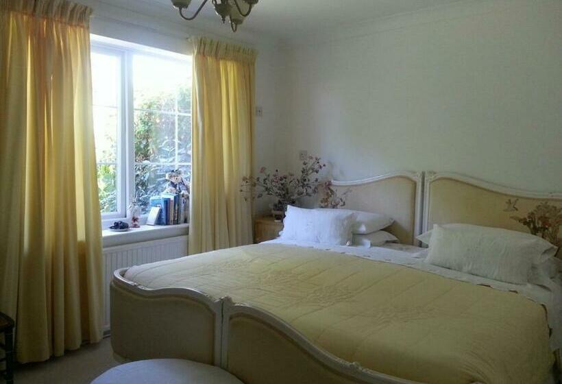 Folly Studio Bed And Breakfast