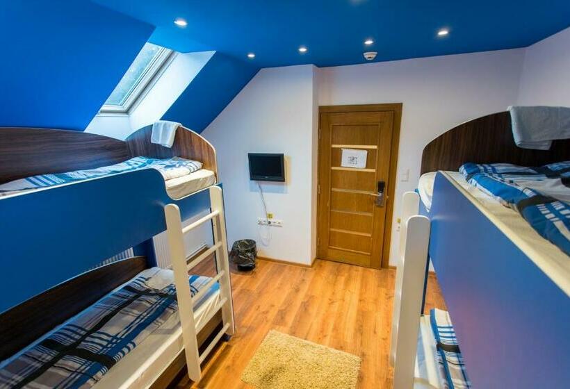 Green Hostel