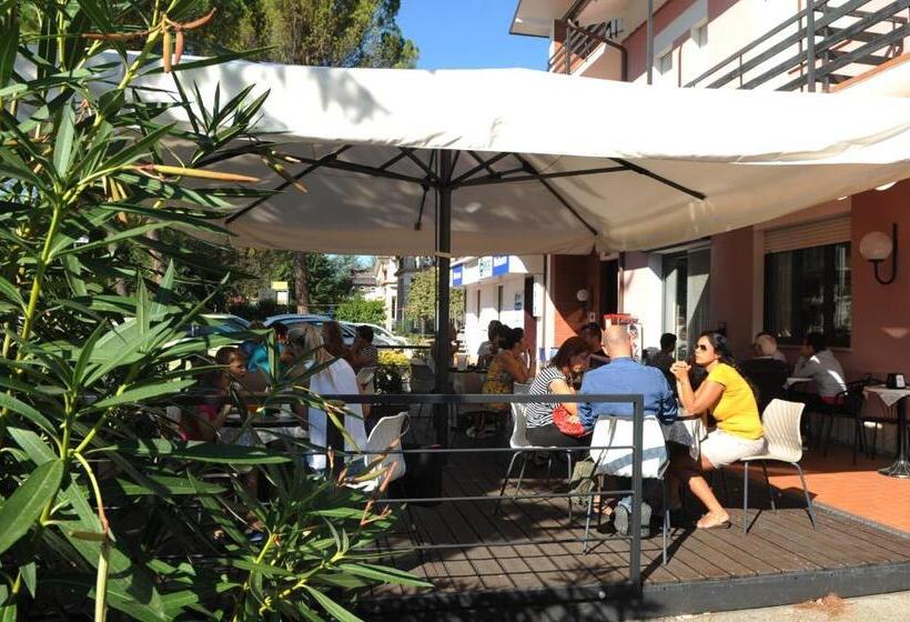 בית מלון כפרי Albergo Ester