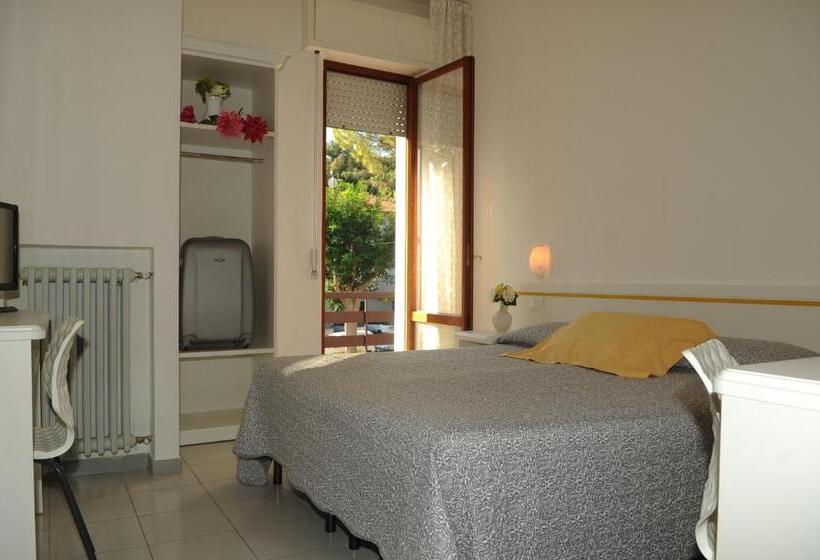 בית מלון כפרי Albergo Ester