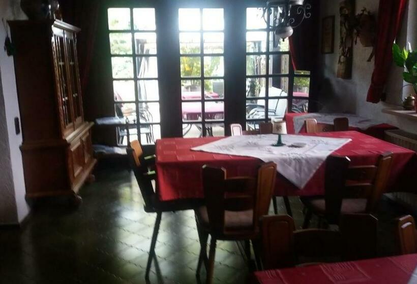 ペンション Gästehaus Weingut Michael Scholer