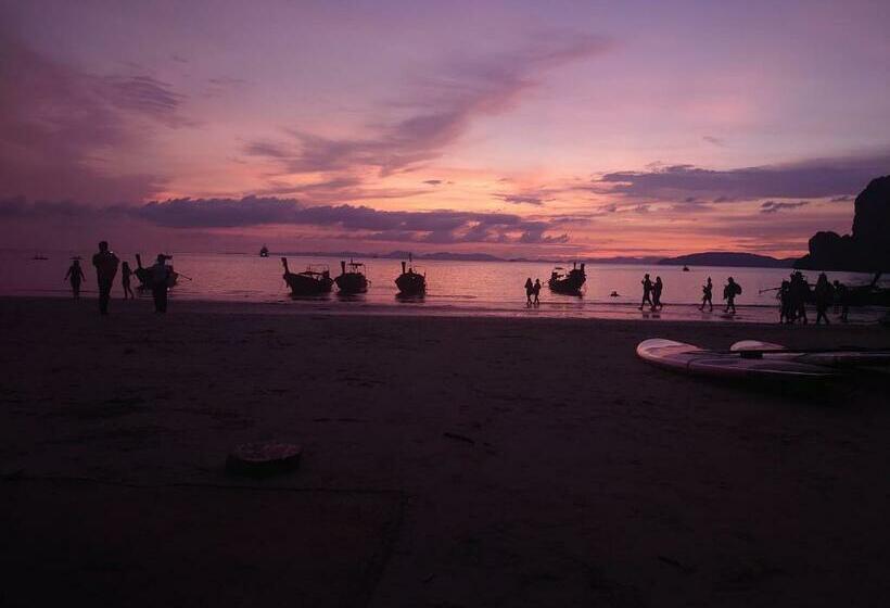 منتجع Blanco Hideout Railay   Youth Hostel 18 To 35 Only