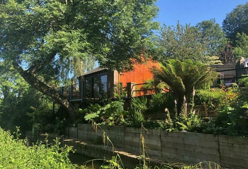 Waterfield House B&b