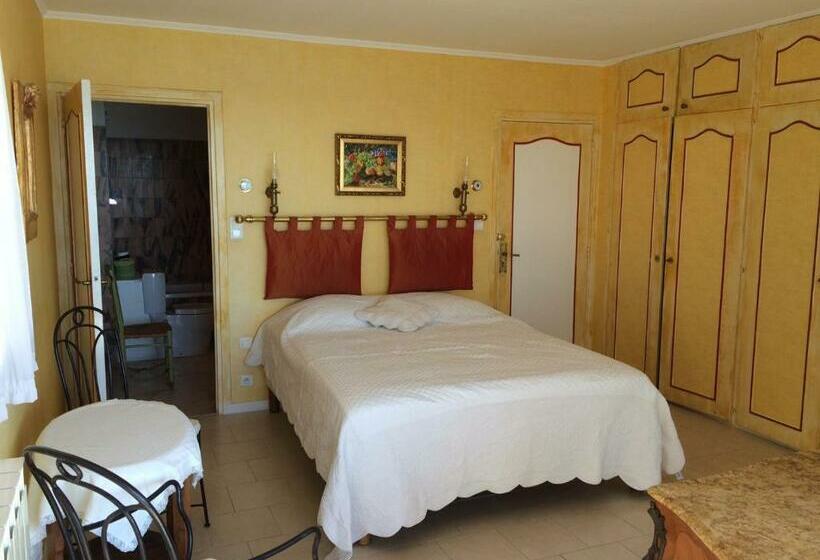 تختخواب و صبحانه Villa La Lézardière
