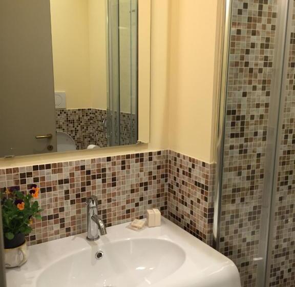 ペンション Guesthouse Via Di Gracciano   Adults Only