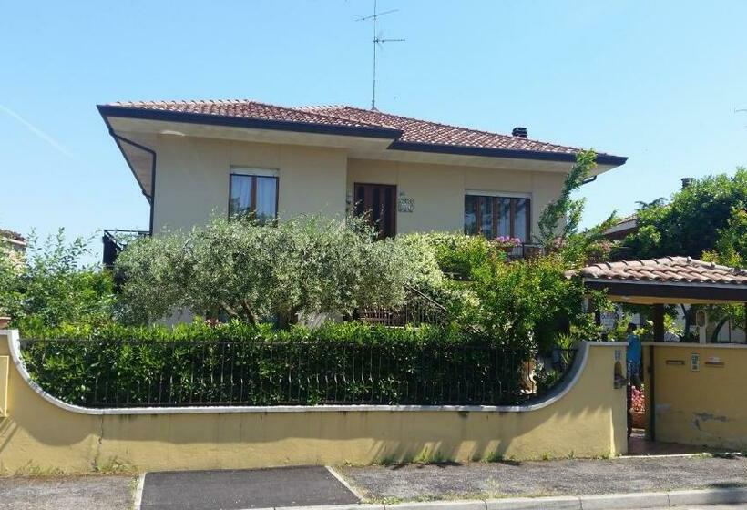 تختخواب و صبحانه A Casa Di Gabri