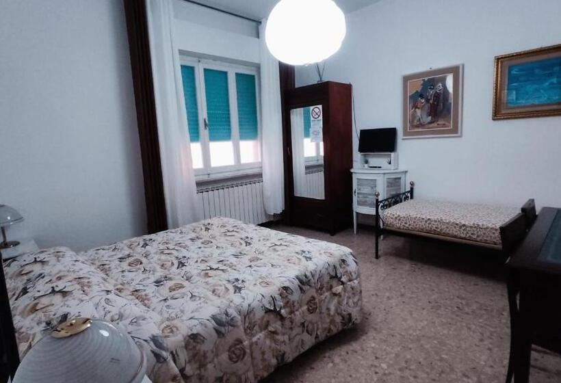 مبيت وإفطار Casa Elvezia Guest House