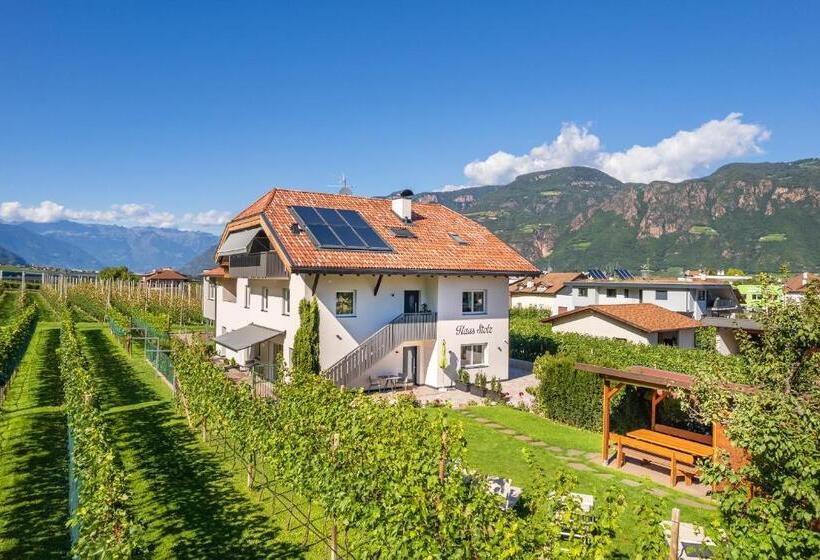 تختخواب و صبحانه Haus Stolz