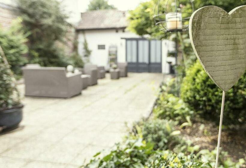 膳宿费 Aux Petits Bonheurs