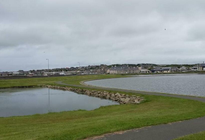 بنسيون Castaway Guesthouse