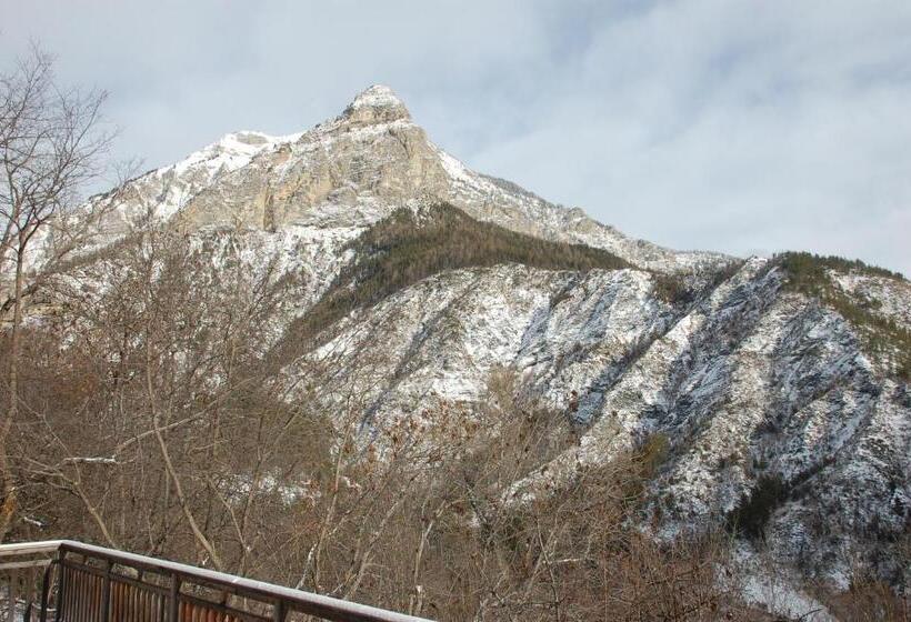 مبيت وإفطار La Ressource