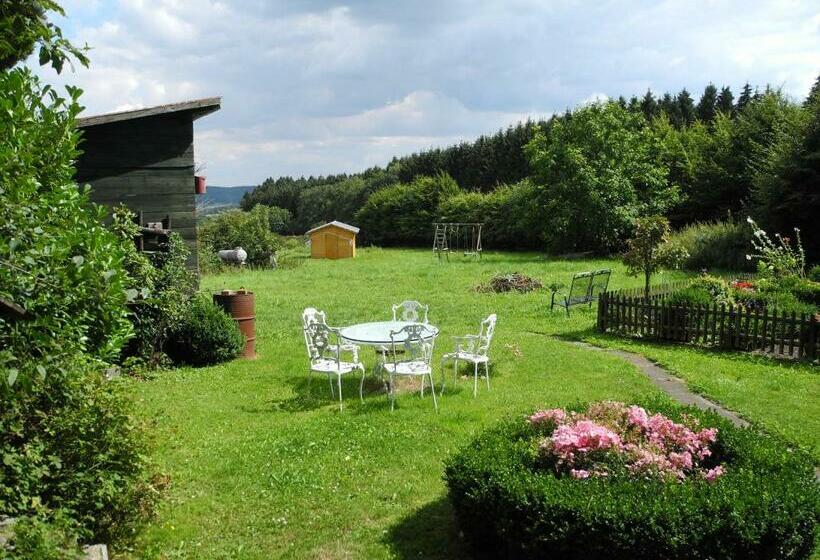 ベッドアンドブレックファースト Villa Luzia