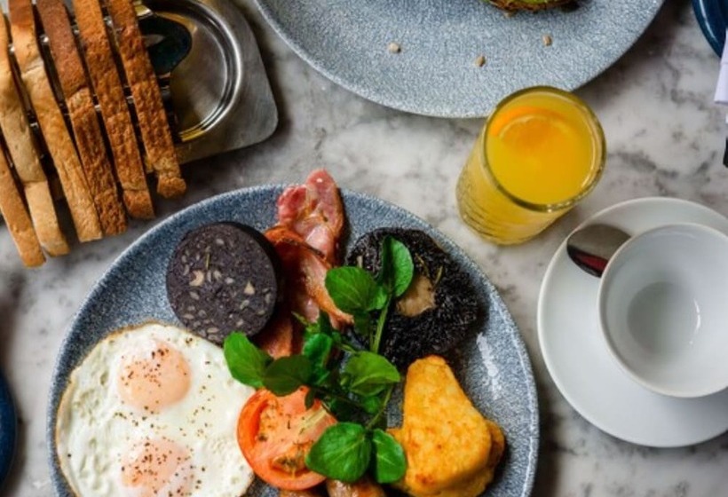 هتل Apex Temple Court