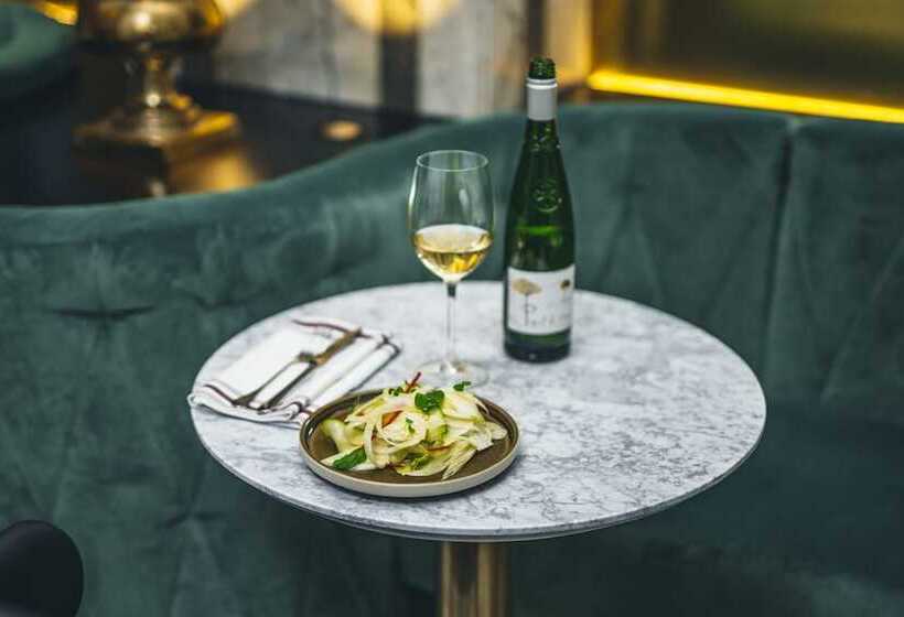 هتل Apex Temple Court