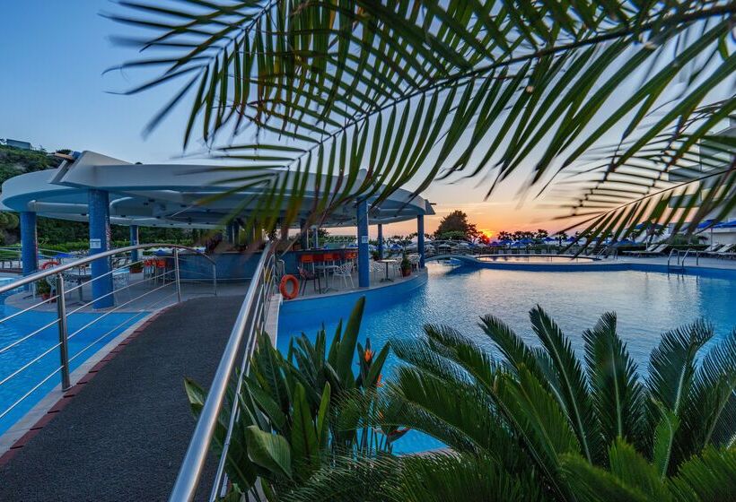 هتل Atrium Platinum Resort & Spa
