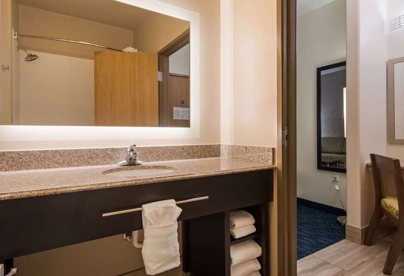 فندق Best Western Plus Tulsa Inn & Suites