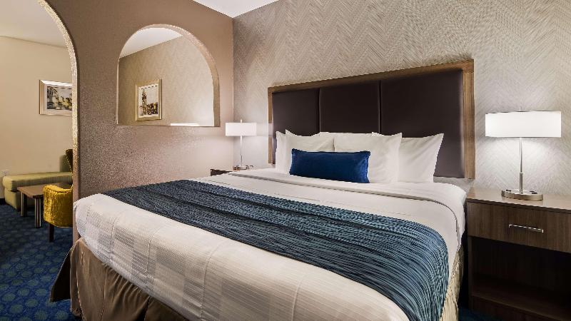 فندق Best Western Plus Tulsa Inn & Suites