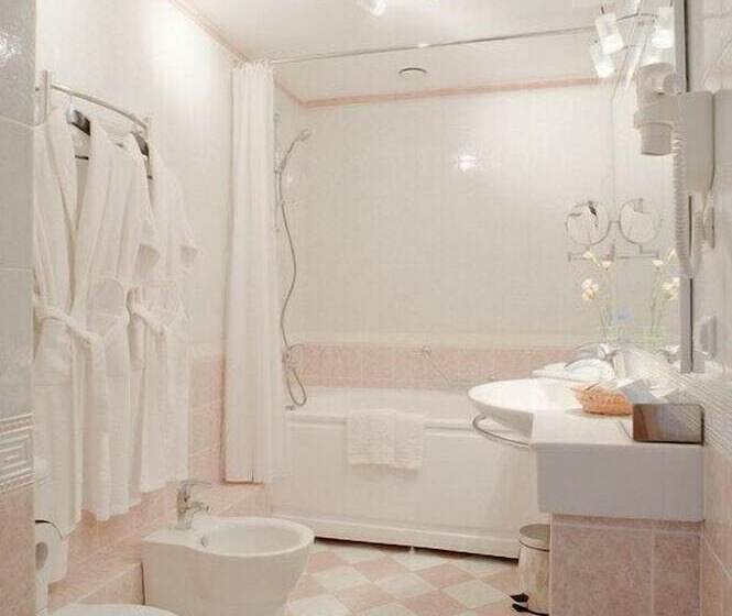 فندق Complex Grinn