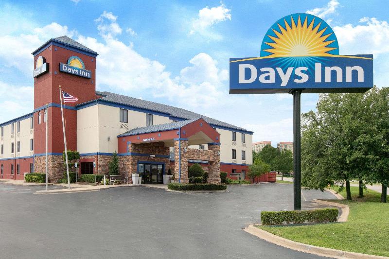 Отель Days Inn By Wyndham Tulsa Central