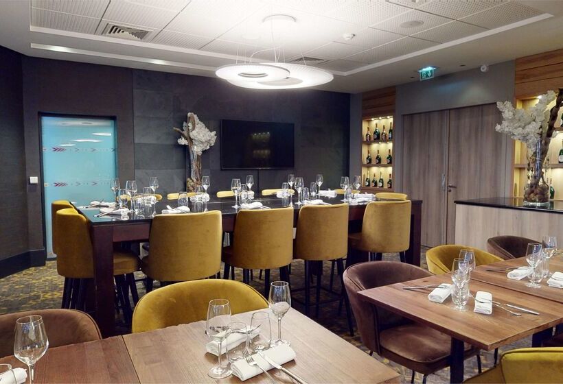 هتل Doubletree By Hilton Lyon Eurexpo & Spa