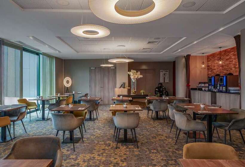 هتل Doubletree By Hilton Lyon Eurexpo & Spa