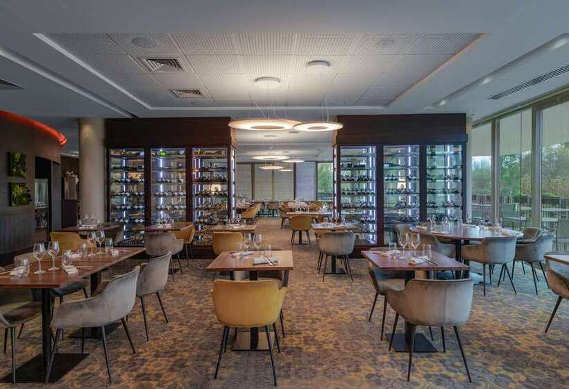 هتل Doubletree By Hilton Lyon Eurexpo & Spa