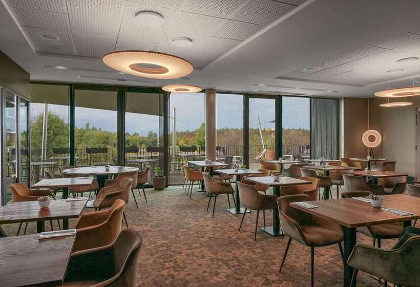 هتل Doubletree By Hilton Lyon Eurexpo & Spa