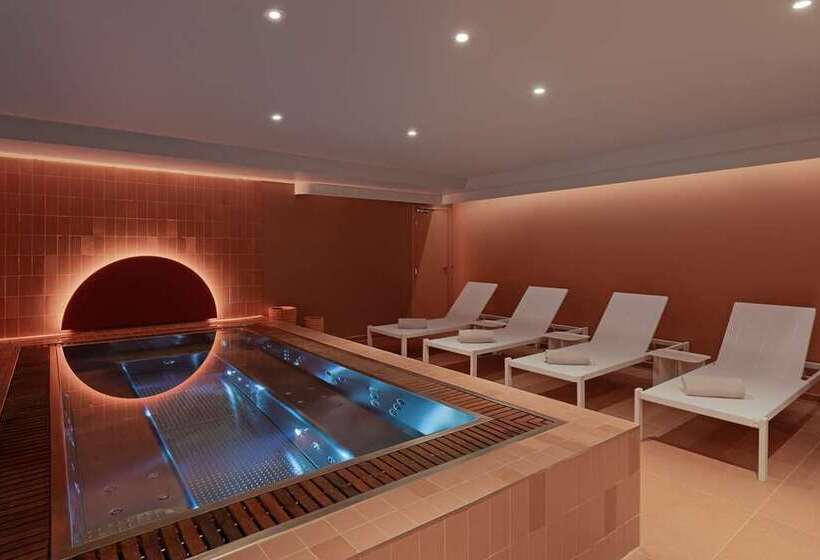 هتل Doubletree By Hilton Lyon Eurexpo & Spa
