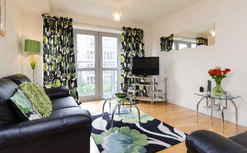 Отель Hamilton Centre Apartments