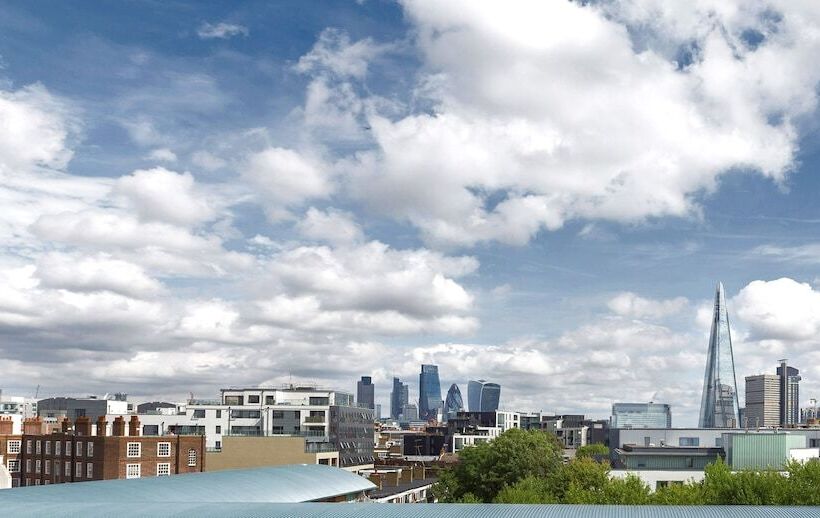 ホテル City London