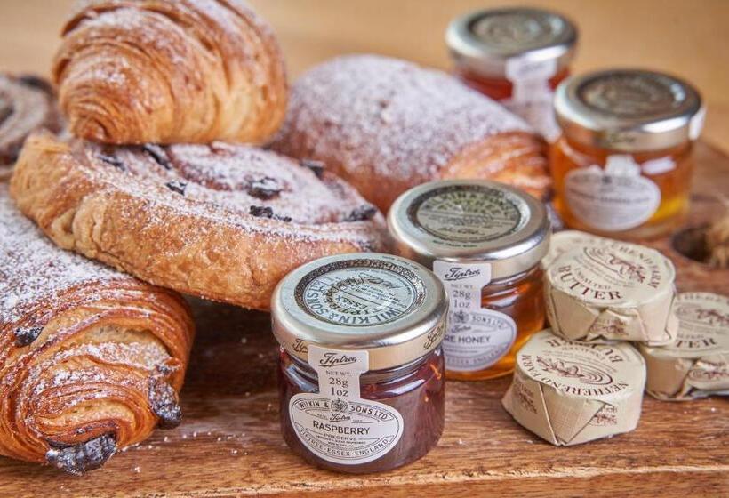 فندق The Horse And Groom Inn