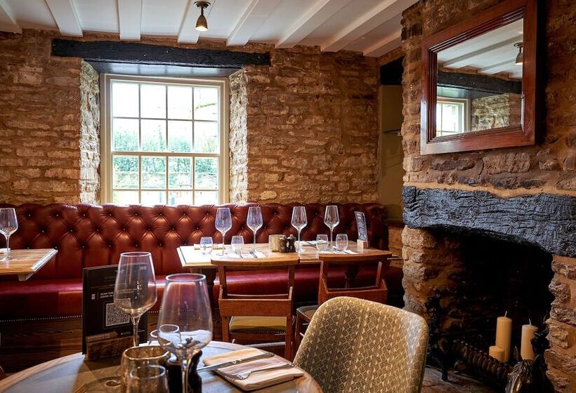 فندق The Horse And Groom Inn