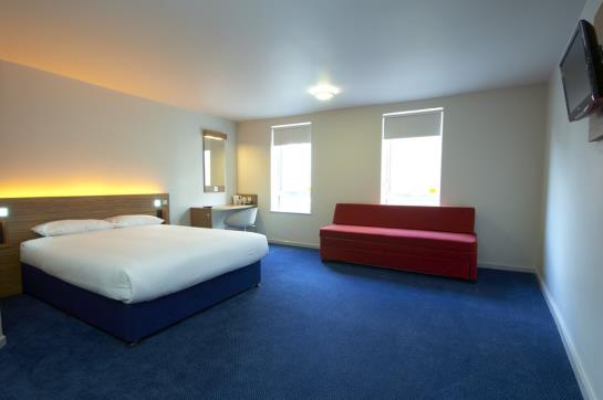 Отель Travelodge Horsham Central
