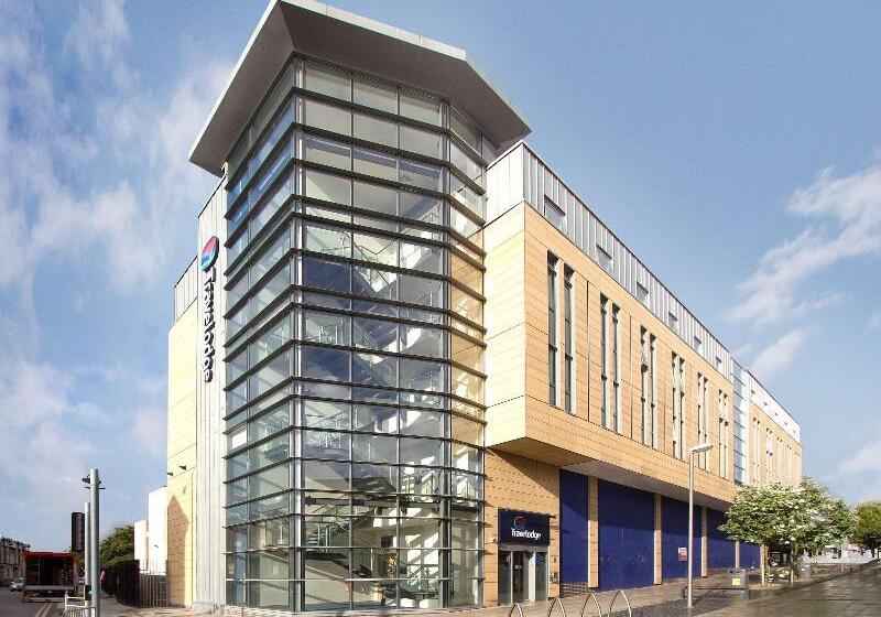 Отель Travelodge Morecambe