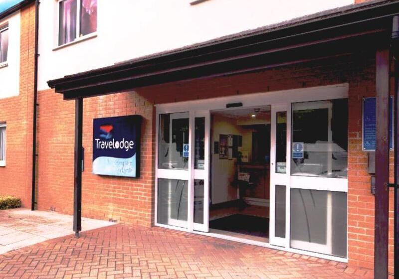 Отель Travelodge Porthmadog