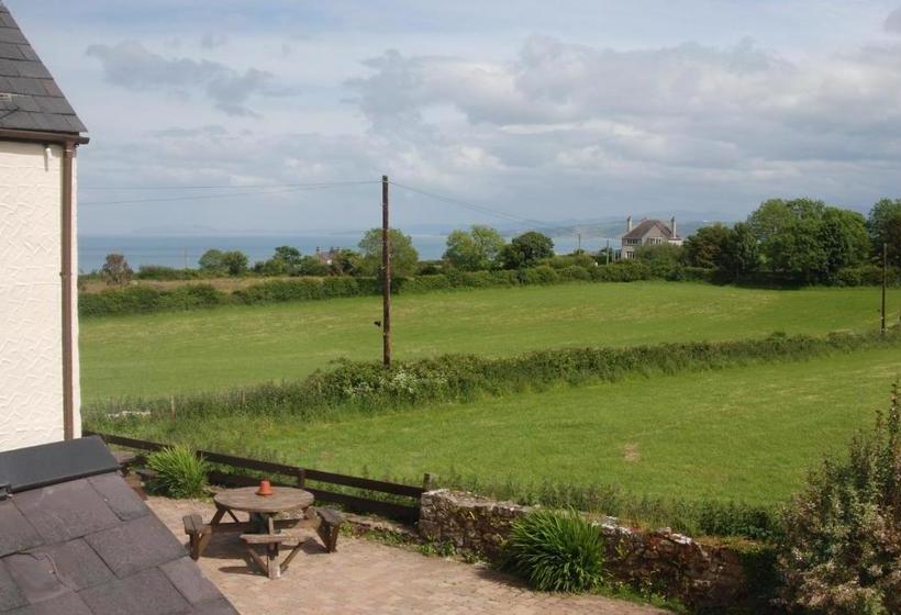 فندق Ty Dderw Country Inn