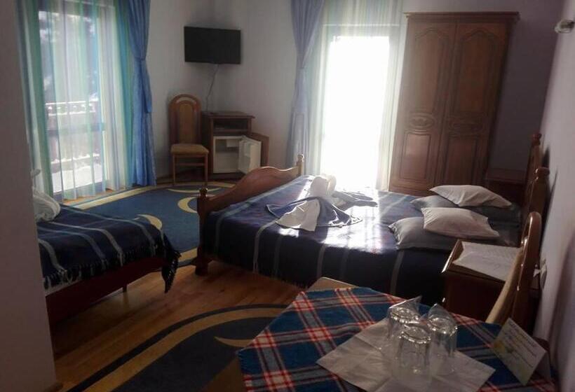 پانسیون Grandemi Belvedere Bucovina