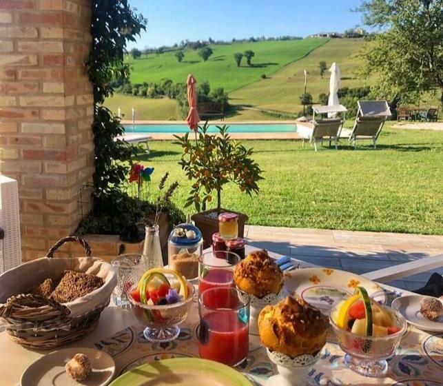 مبيت وإفطار Casale Delle Rondini