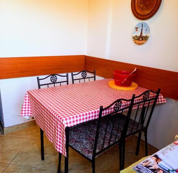 بنسيون Aqua Apartman