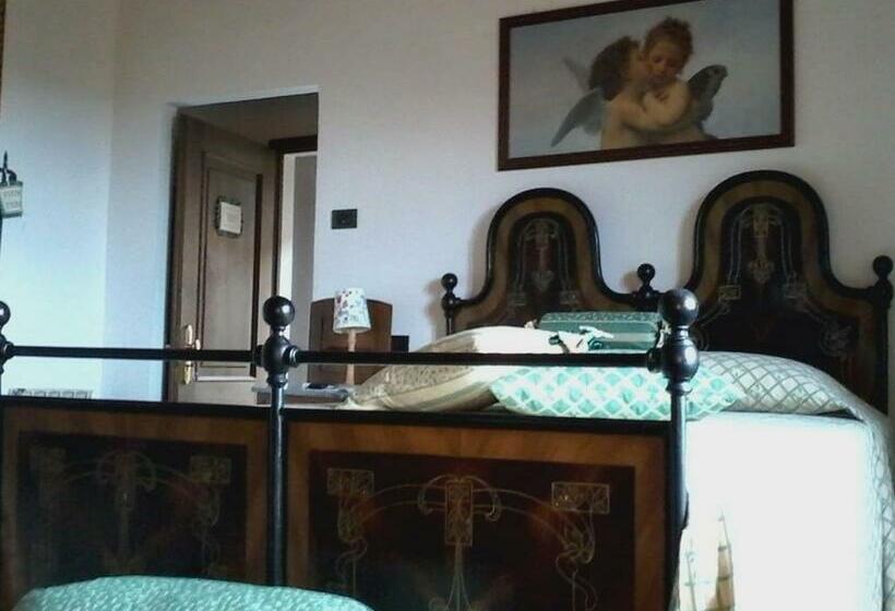 بنسيون Cisterna Nel Borgo