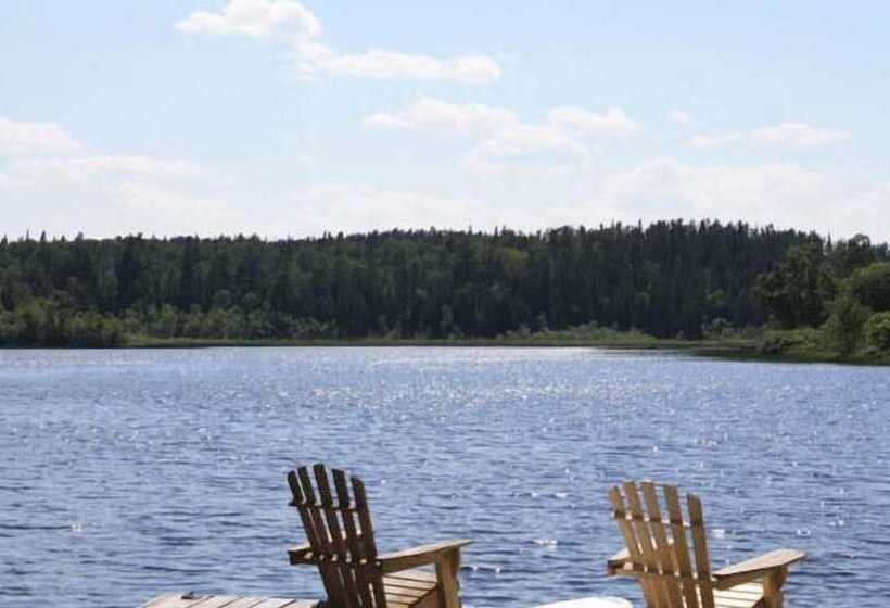 리조트 Mowat Landing Cottages