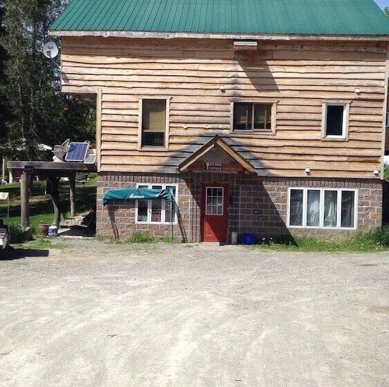 리조트 Mowat Landing Cottages