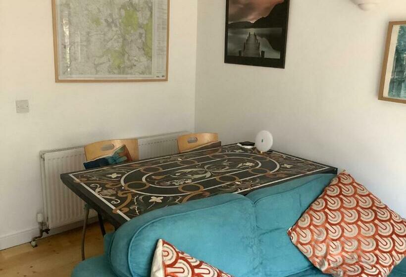 צימר Primrose Villa Self Catering Bnb