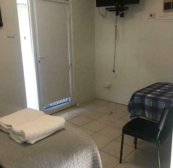 Dover Motel
