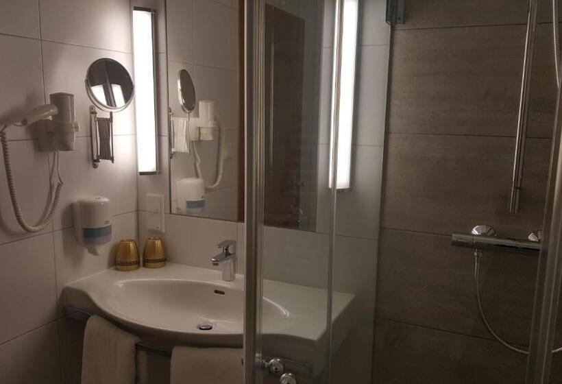 ユースホステル Seewirt