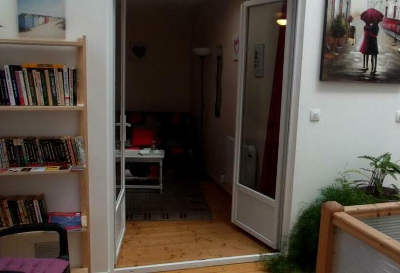 تختخواب و صبحانه L Escapade Colorée Anciennement La Vieille Forge