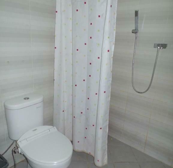 پانسیون Nusawiru Guest House