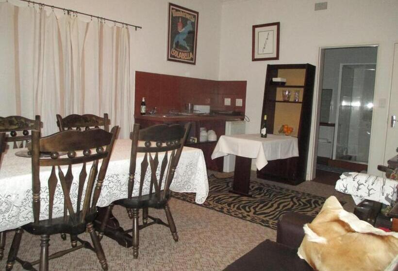 פנסיון The Overlook