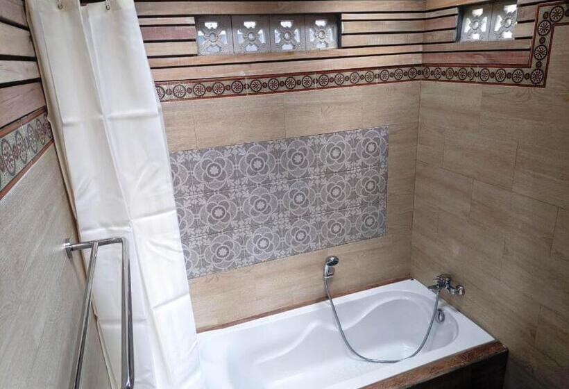 Пансион Uma Caming Villas & Gym
