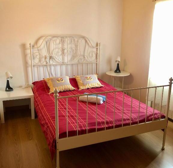 مبيت وإفطار House Of The Three Marias